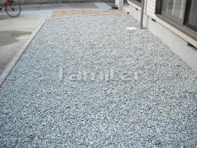 お庭 防犯砂利敷き バラス砕石 防草シート加工