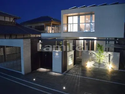 ライティング 新築ハイクラス セミクローズ外構