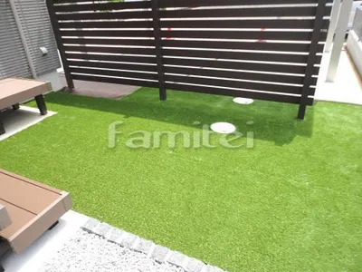 お庭 本物そっくり人工芝 防草シート加工