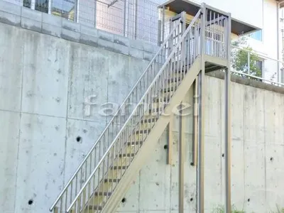 アルミ階段 三協アルミ 両側手すり付