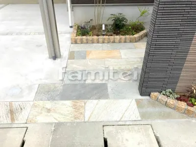 玄関アプローチ 床石貼り 方形石 石英岩 アルビノ