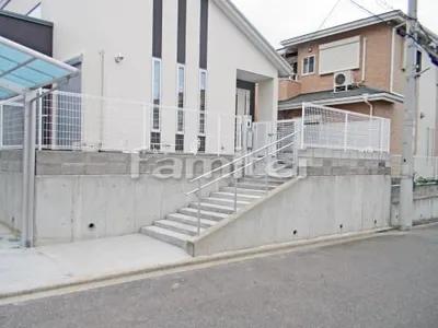 玄関まわり アプローチ階段手摺り(手すり) 三協アルミ エトランボS1型