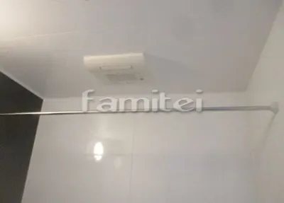 物干しバー 壁色パラレルホワイト オートルーバー暖房換気乾燥機