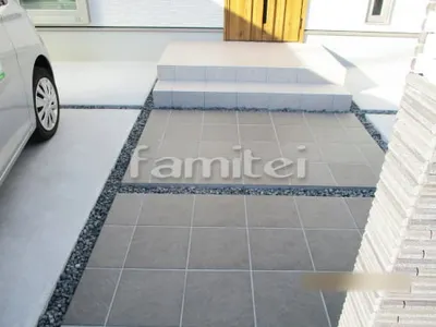 玄関アプローチ 床タイル貼り LIXILリクシル コンテ300角 バラス目地