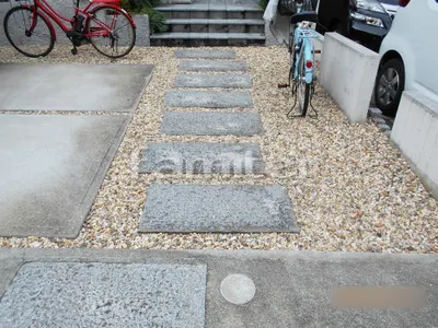 駐車場ガレージ床 化粧砂利 淡路