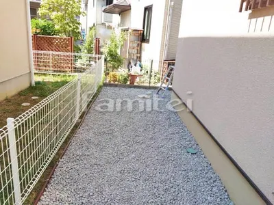 犬走り 防犯砂利敷き バラス砕石 防草シート加工