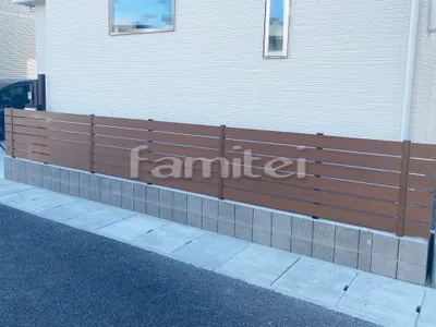 ブロック塀 (化粧ブロック) ユニソン シルマ 人工木・樹脂 フェンス(木調) F&F マイティウッド ベーシック極 目隠し 木調・ラティス 樹脂