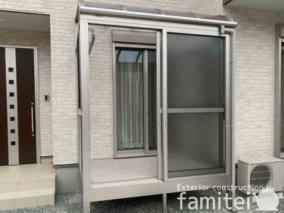 引き戸 樹脂デッキ サンルーム（テラス囲い） YKKAP 目隠しソラリアR 積雪50cm対応 目隠し アール屋根