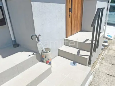 玄関アプローチ階段 床タイル貼り ニッタイ エルシードII