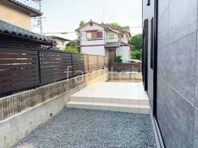 タイルデッキ LIXILリクシル ライムアレーナ300角