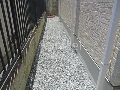 犬走り 防犯砂利敷き バラス砕石 防草シート加工