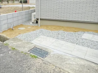 防犯砂利敷き バラス砕石 防草シート加工