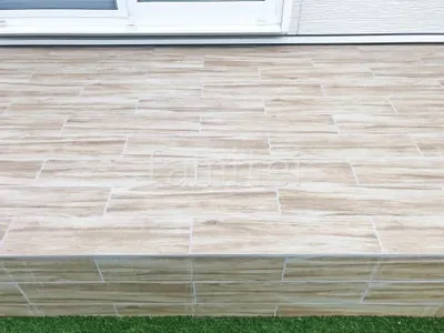 タイルデッキ 壁1面  名古屋モザイク 木製調ラスティックウッズII ウッド調