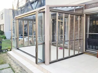 ガーデンサンルーム  LIXIL 木製調ガーデンルームGF 折戸仕様 フラット屋根