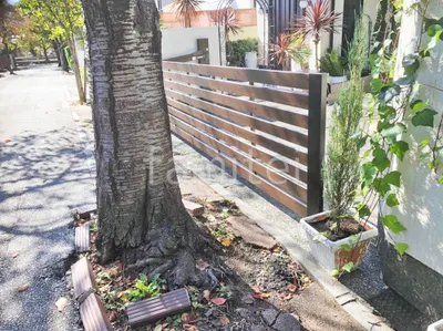 ２台ワイド 跳ね上げ門扉ゲート  三協アルミ 木製調ラビーネM3N型 