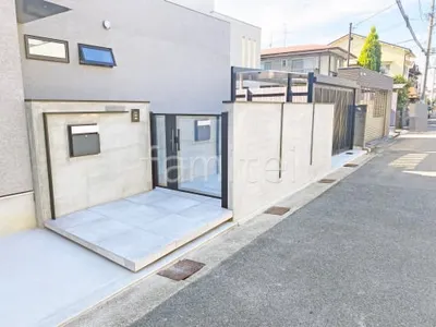 新築ハイクラス クローズ外構