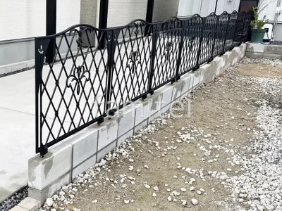 ブロック塀 （化粧ブロック） 太陽エコブロックス 普通CB  アルミ鋳物 フェンス 三協アルミ ハーベリー1型 鋳物