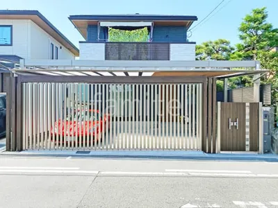 横引きシャッター2台ワイド  三協アルミ 木製調ライアーレ2型 