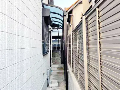 １階テラス屋根 （雨除け） YKKAP ソラリアR アール屋根 スタンダード 壁付
