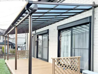 １階テラス屋根 連棟 （雨除け） YKKAP ソラリアF フラット屋根 スタンダード 壁付