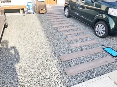 玄関アプローチ コンクリート製枕木(擬木) 東洋工業 レイルスリーパーペイブ