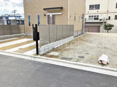 ブロック塀 （化粧ブロック） 太陽エコブロックス 普通CB  スチールメッシュ フェンス YKKAP イーネット3F型 スチール柱 境界・メッシュ アルミ形材 フェンス LIXIL AB YS3型 横スリット3 目隠し