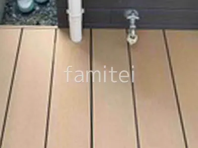 床色：ライトウッド