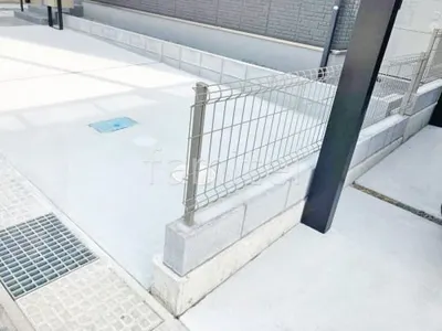 ブロック塀 （化粧ブロック） 太陽エコブロックス 普通CB  スチールメッシュ フェンス YKKAP イーネット3F型 スチール柱 境界・メッシュ