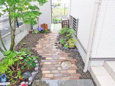 インターロッキング敷き 施主支給