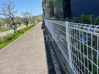 スチールメッシュ フェンス LIXIL ハイグリッドUF8型 境界・メッシュ