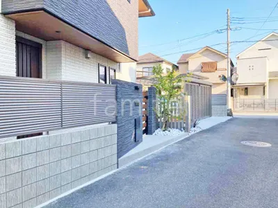 新築ハイクラス クローズ外構