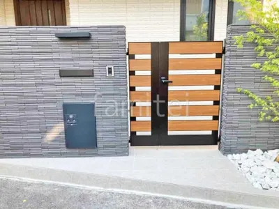 親子両開き 門扉 YKKAP 木製調 ルシアスYS7型 横スリット 