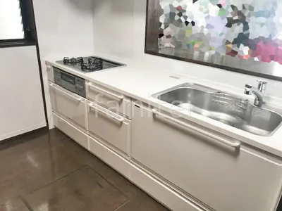 扉カラー ホワイト 人造大理石ワークトップ シャインホワイト