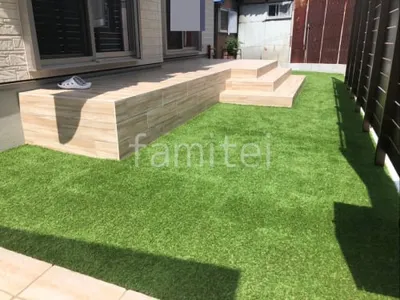 タイルデッキ 壁1面  名古屋モザイク 木製調ラスティックウッズII ウッド調 人工芝 防草シート加工 ヨシミツ毛織 リアル人工芝 35mm 