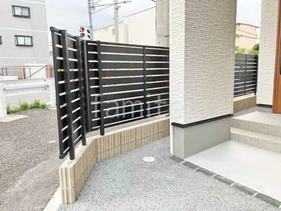 ブロック塀 (化粧ブロック) ユニソン アルタ アルミ形材 フェンス YKKAP 木製調ルシアスYS3F型 横スリット 目隠し 木調・ラティス