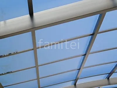 本体色：オータムブラウン 屋根色：クリアマットＳ