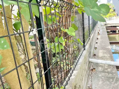 スチールメッシュ フェンス LIXIL ハイグリッドUF8型 境界・メッシュ