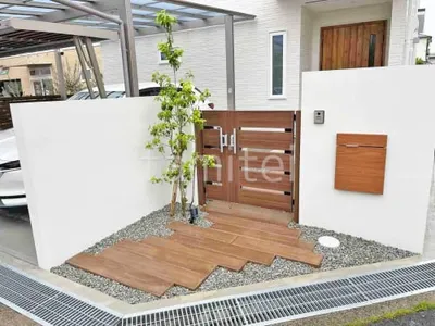 塗り壁門柱 タカショー ジョリパット塗装