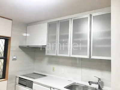 吊戸棚 アルミ枠ガラス扉