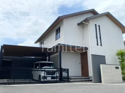 新築シンプル セミクローズ外構