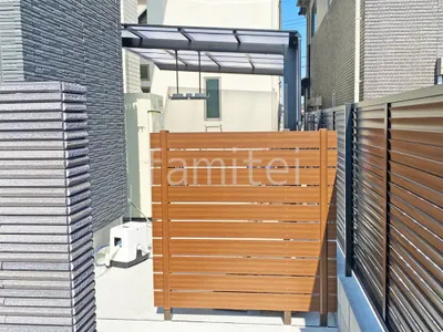 カーポート１台 （単棟） LIXIL ネスカＦ フラット屋根 人工木・樹脂 フェンス（木調） F＆F マイティウッド デコll 高尺タイプ 目隠し 木調・ラティス 樹脂