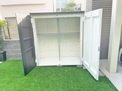 ディーズガーデン おしゃれ木製調FRP物置 ディーズガーデン リコ D70 工事付 おしゃれ物置