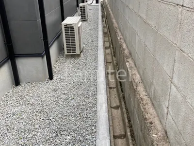 犬走 防犯砂利敷き バラス砕石 防草シート加工