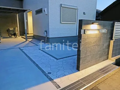 玄関アプローチ 床石貼り 乱形石 石英岩