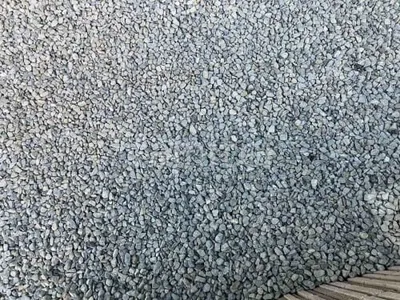 犬走り 防犯砂利敷き バラス砕石 防草シート加工