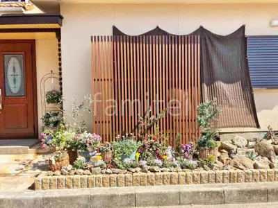 アルミ形材 フェンス  木目調目隠しウォール　格子ウッド 目隠し 木調・ラティス