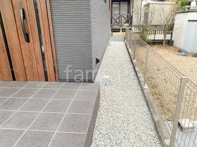 犬走り 防犯砂利敷き バラス砕石 防草シート加工