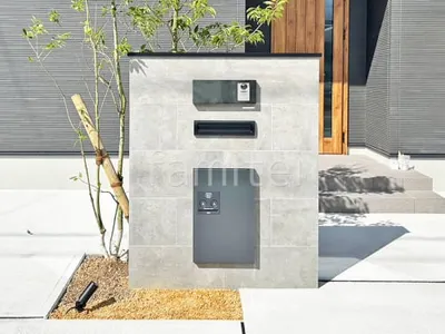 モダン門柱 壁タイル貼り タカショー セラレバンテ 郵便受けポスト LIXIL エクスポストS-1型 宅配ボックス Panasonic コンボミドル
