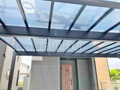 本体色 ブラック 屋根色 ブルースモーク(熱線遮断)