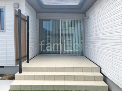 タイルデッキ 壁3面  LIXIL グレイスランド ベーシック